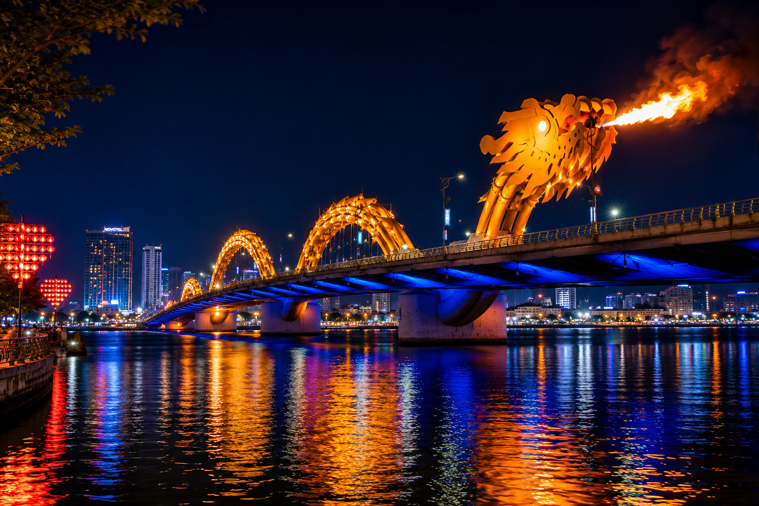 Dragon Bridge Da Nang night view and fire show