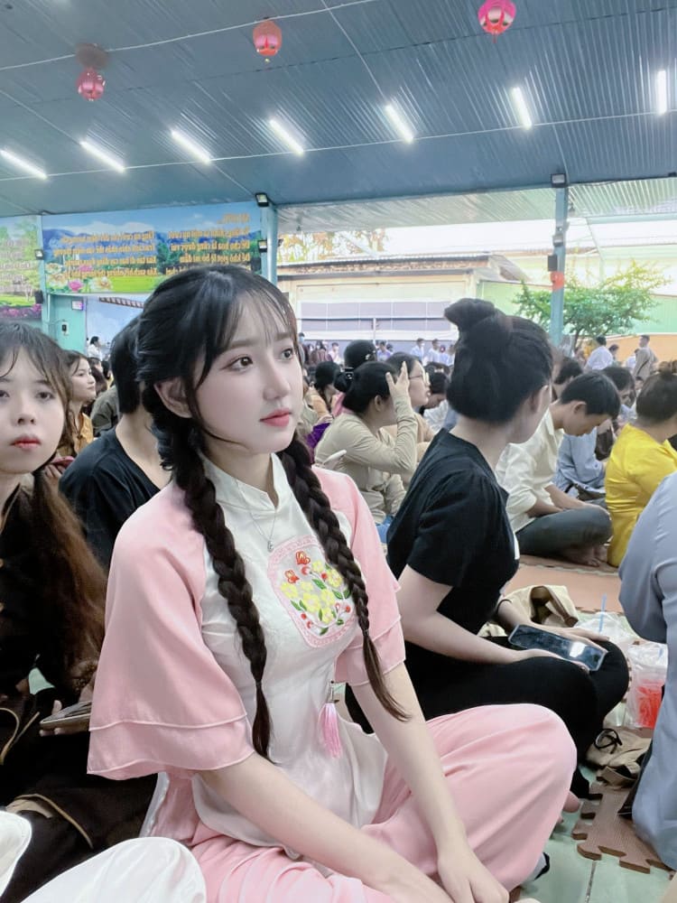 Ho Chi Minh City Lady Riders, Handsome Guides – Playful Tours