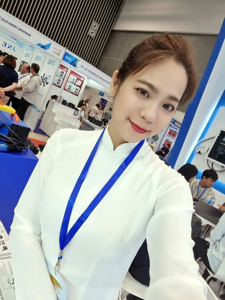 Ho Chi Minh City Lady Riders, Handsome Guides – Playful Tours