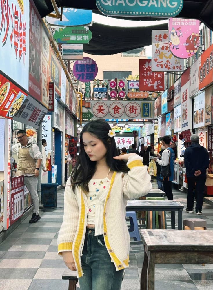 Ho Chi Minh City Lady Riders, Handsome Guides – Playful Tours