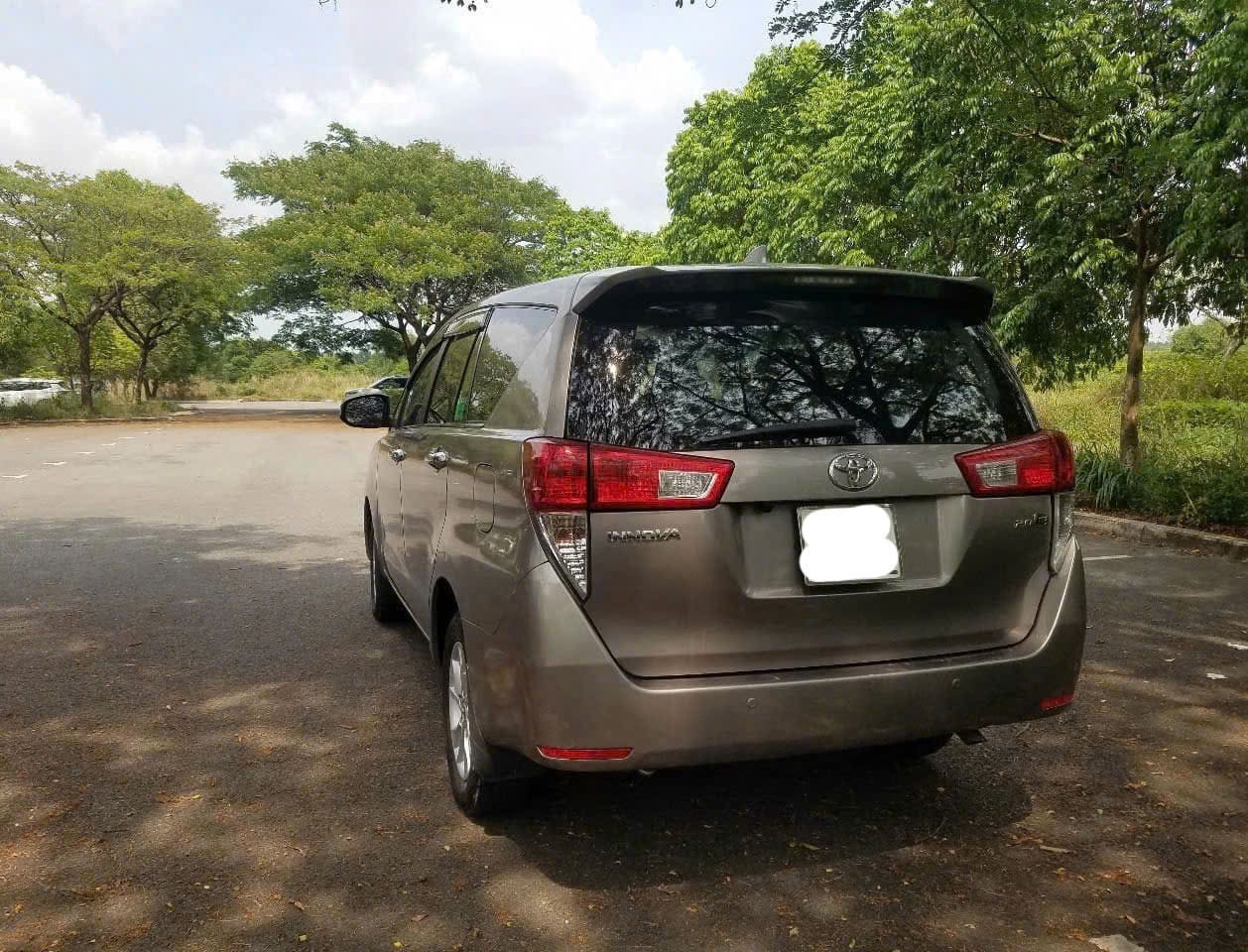 Ho Chi Minh City 7-Seater Private Car Charter Service (8 Hours) Vehicle photo 5