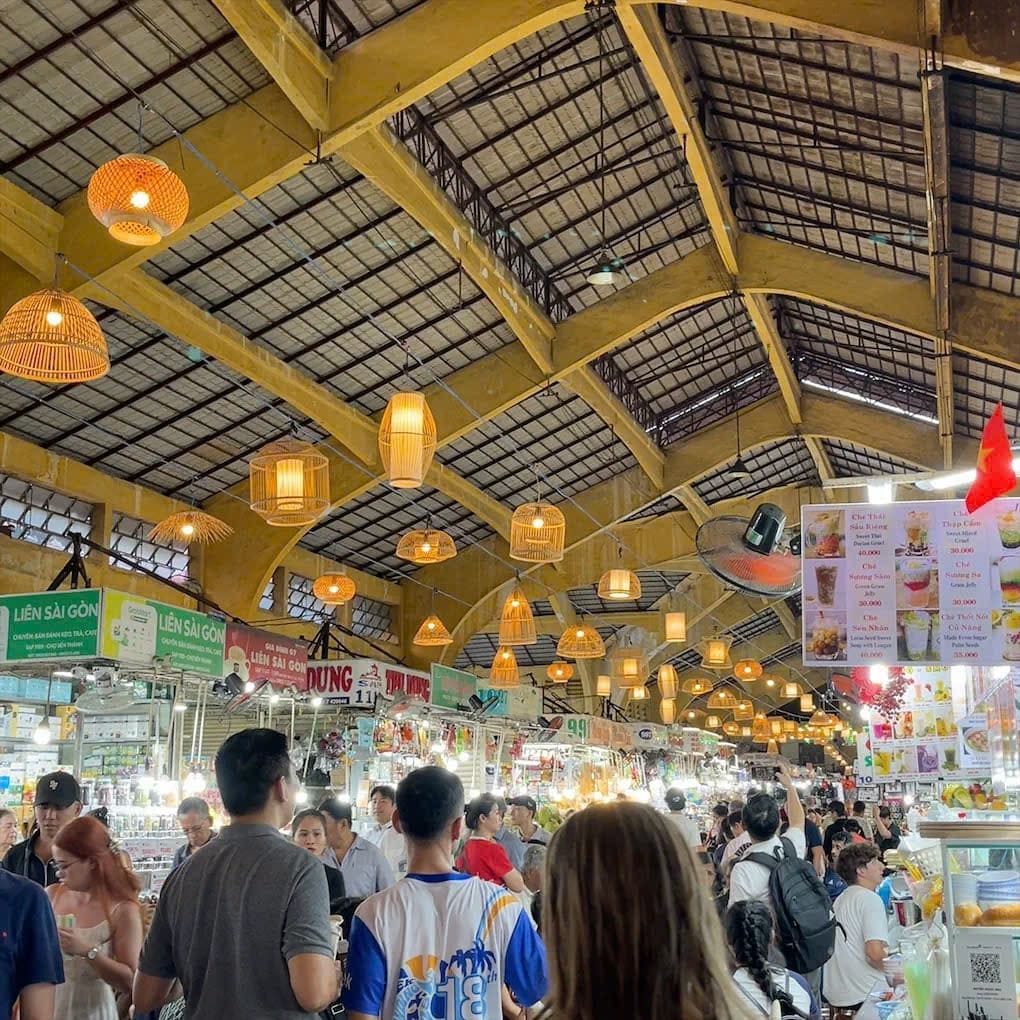 越南胡志明摩托車城市之旅｜3小時暢遊地標、美食與文化體驗