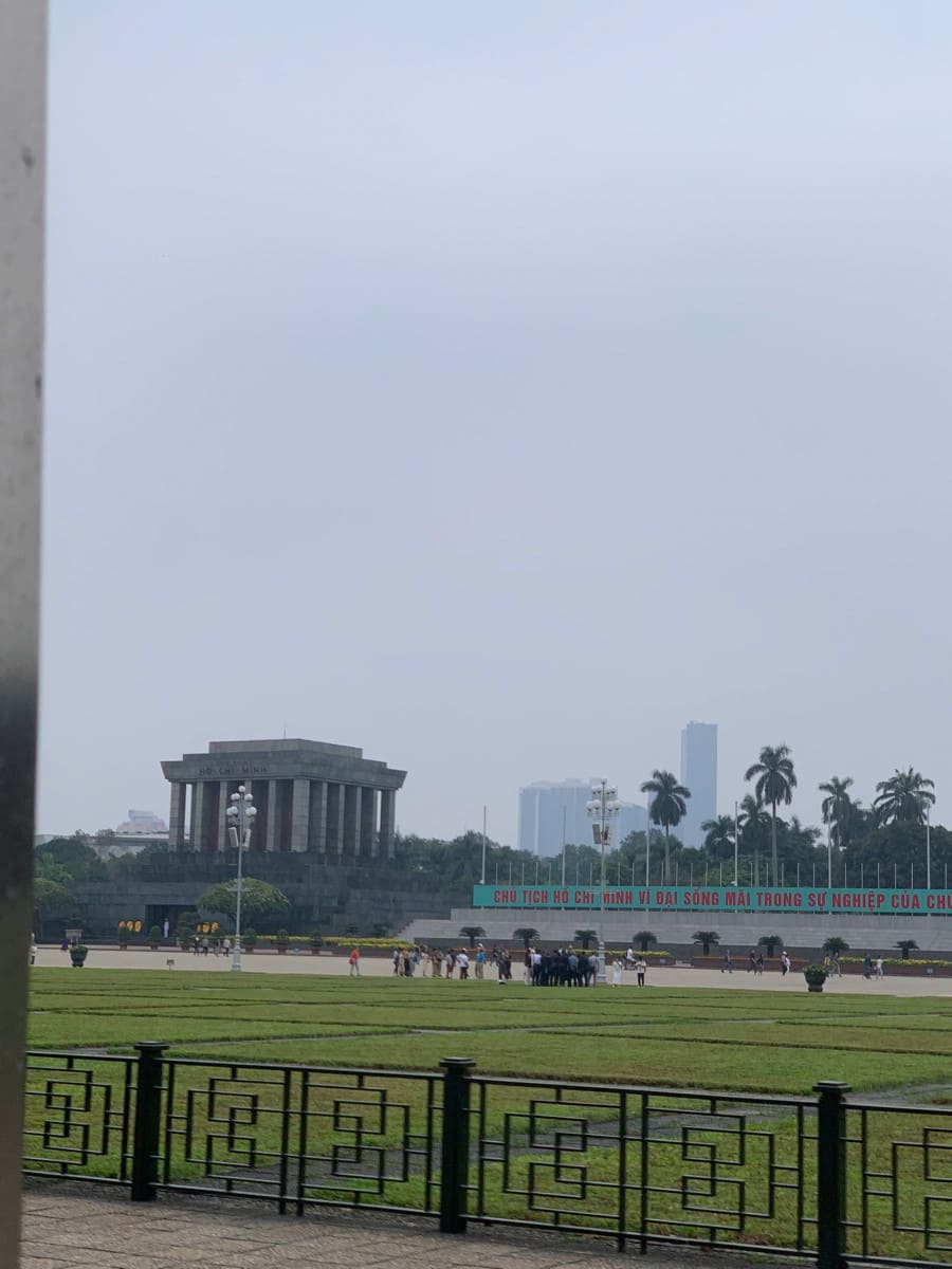 河內三小時行程|心靈與遺產之旅：胡志明陵 × 一柱寺