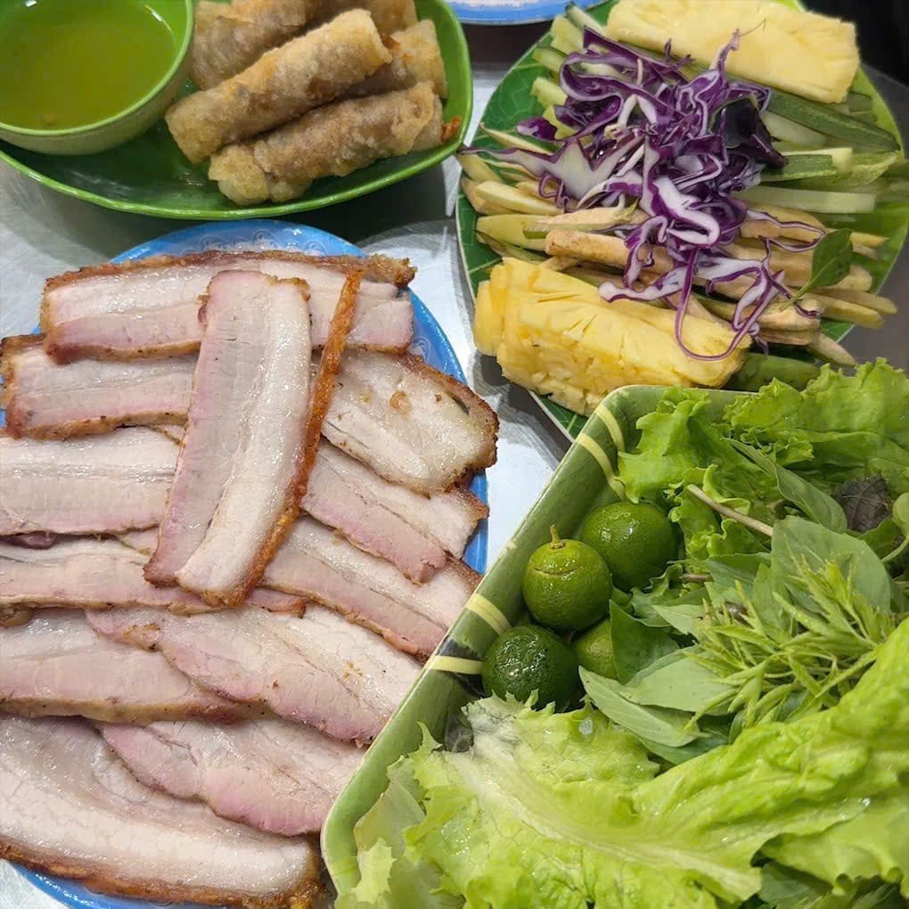 峴港一日遊|機車與巷弄美食探索