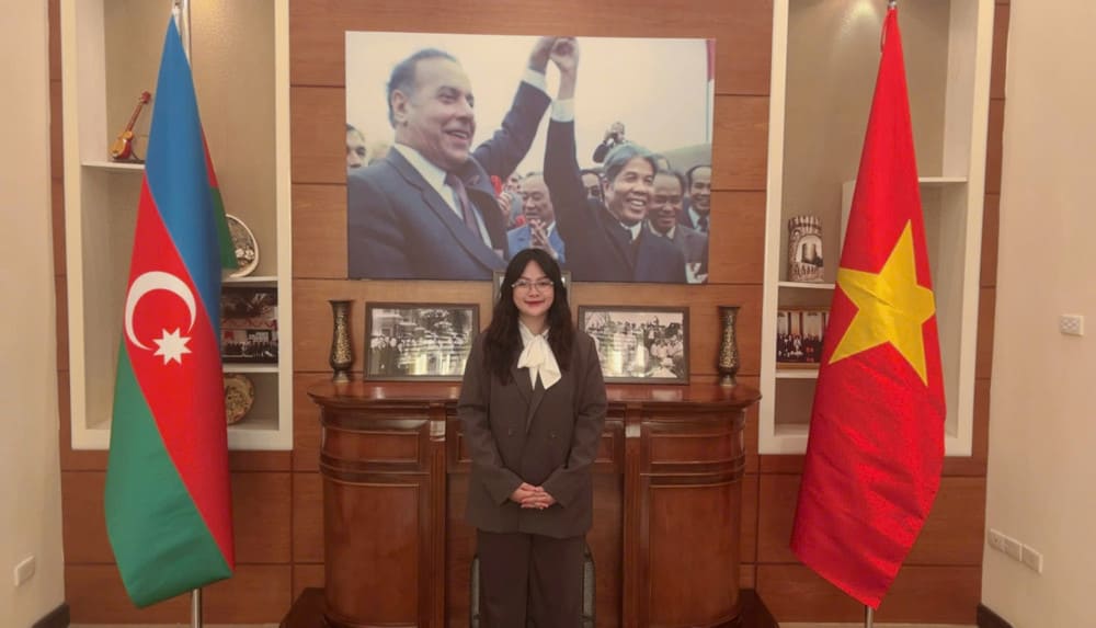 Da NangLady Riders, Handsome Guides – Playful Tours