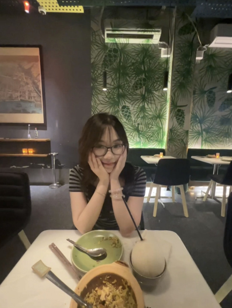 Ho Chi Minh CityLady Riders, Handsome Guides – Playful Tours