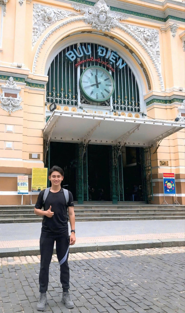 Ho Chi Minh CityLady Riders, Handsome Guides – Playful Tours