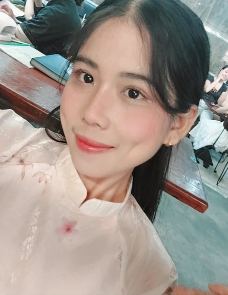 Elena Kieu | Private Guide in Ho Chi Minh City | Vietnam Local Guide