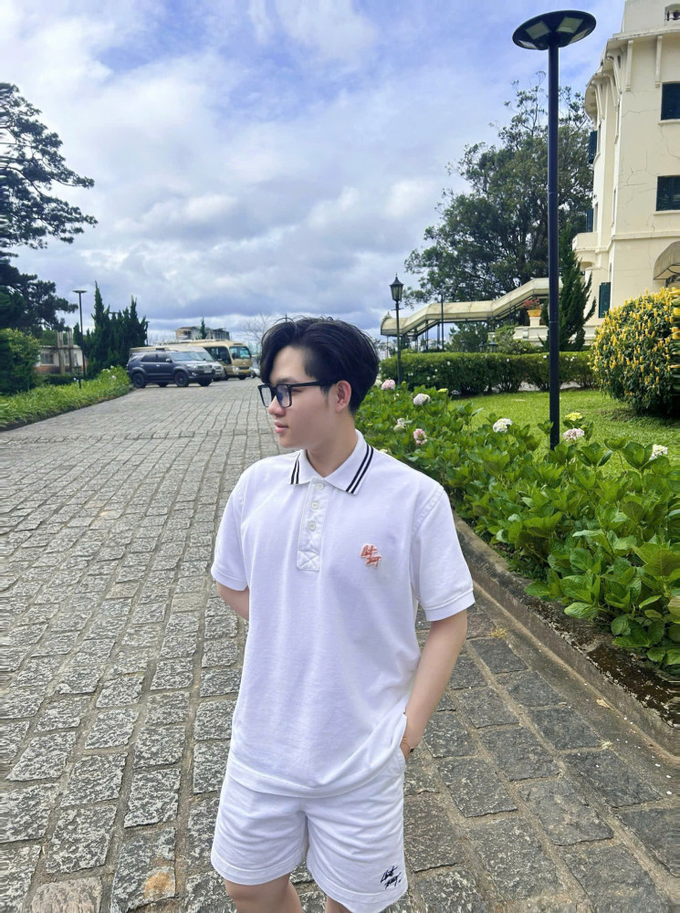 Ho Chi Minh CityLady Riders, Handsome Guides – Playful Tours