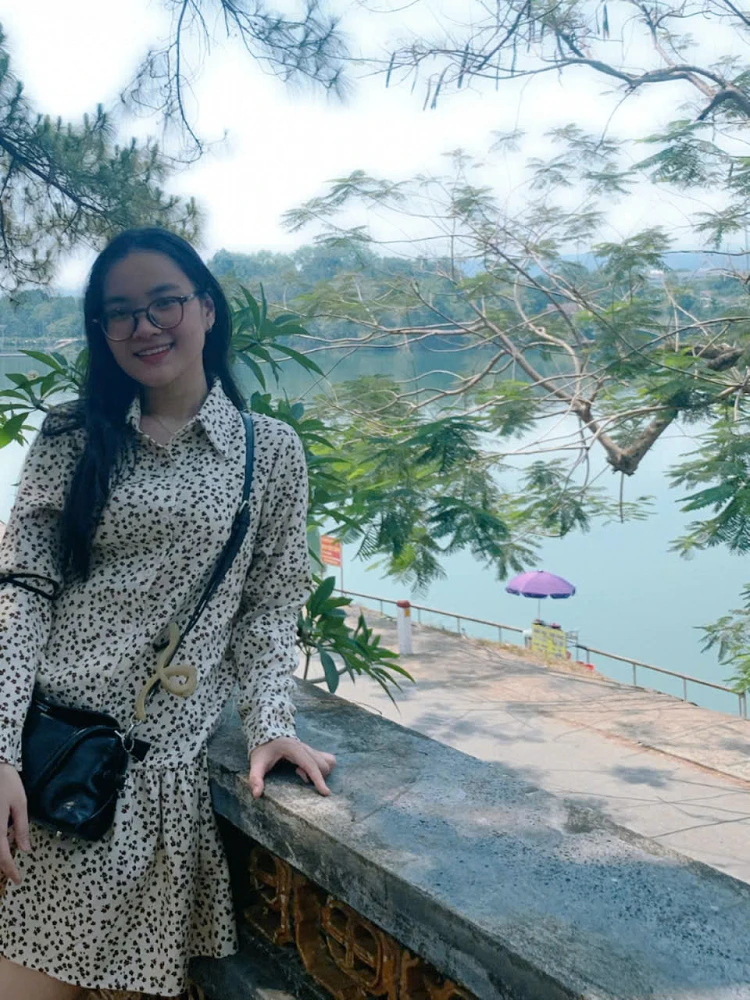 燕兒 | Private Guide in Ho Chi Minh City | Vietnam Local Guide