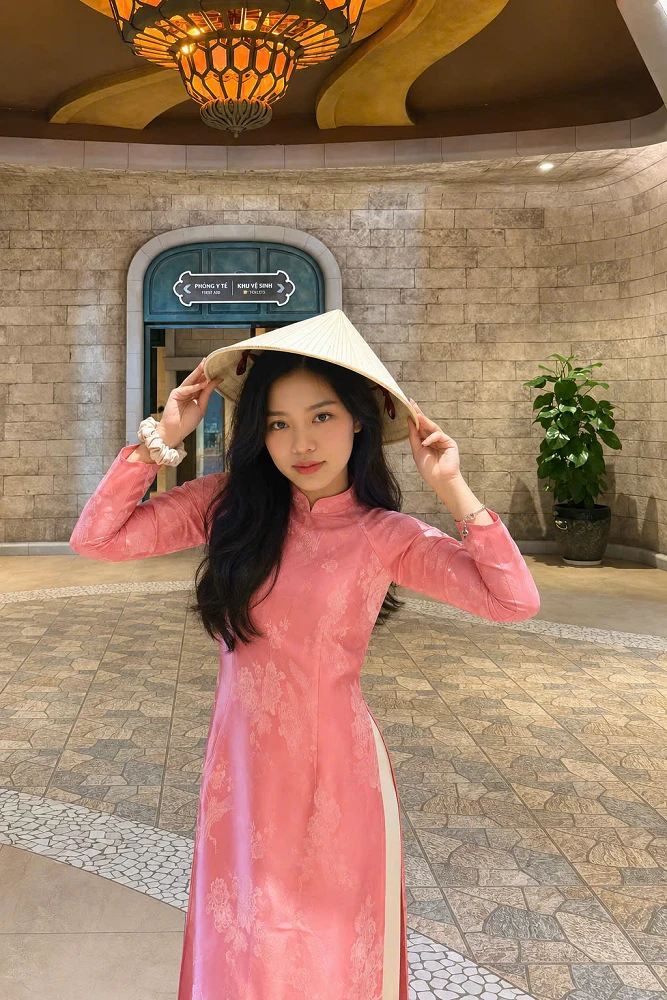 Jennie | Private Guide in Ho Chi Minh City | Vietnam Local Guide