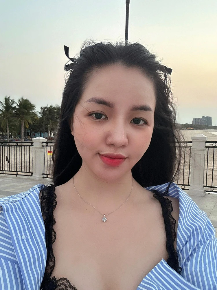 Heli | Private Guide in Ho Chi Minh City | Vietnam Local Guide