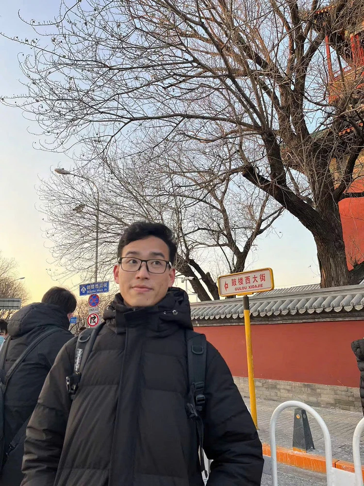 LEE | Private Guide in Hanoi | Vietnam Local Guide