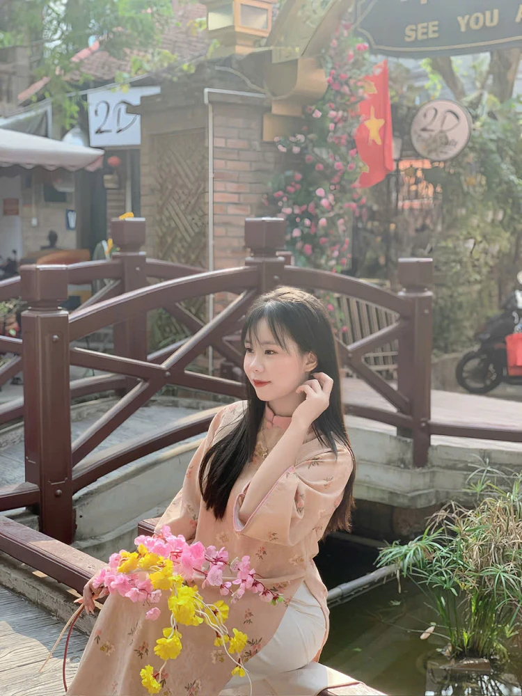 Yumi | Private Guide in Hanoi | Vietnam Local Guide