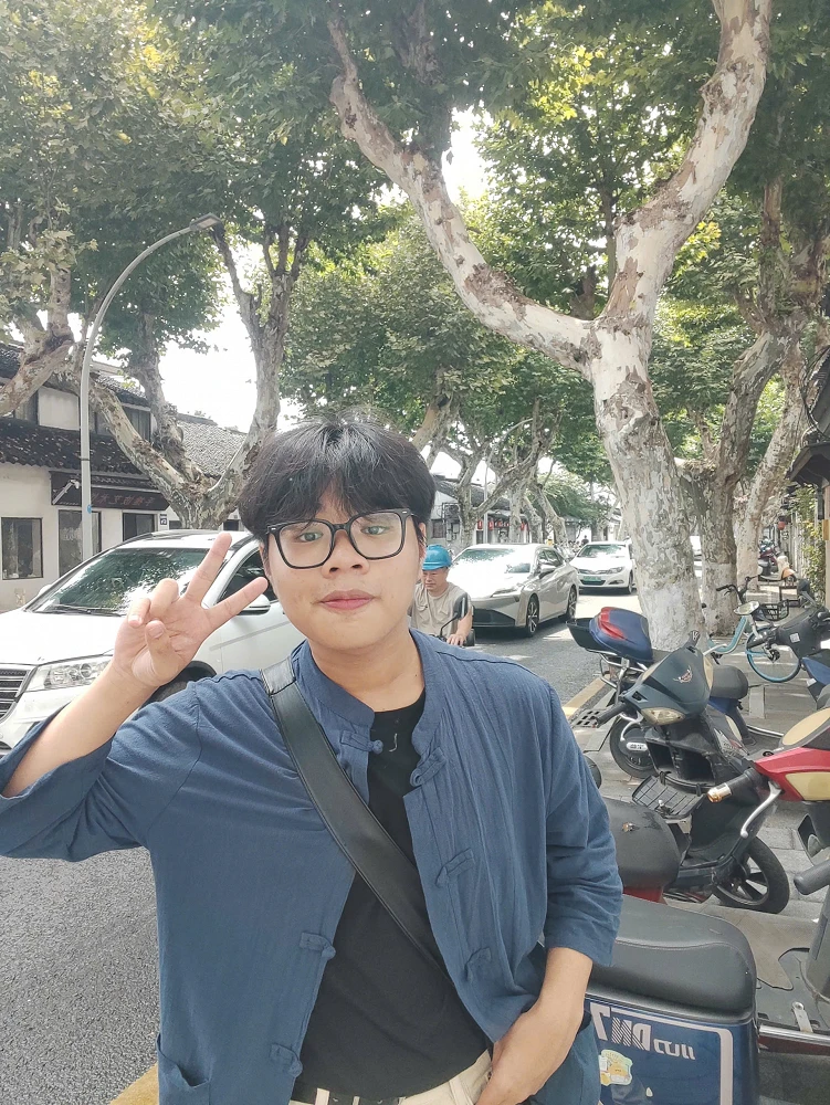 Huang Zun | Private Guide in Ho Chi Minh City | Vietnam Local Guide