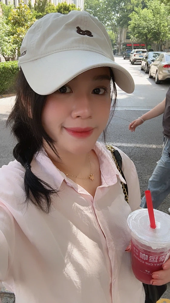 Daisy Duong | Private Guide in Hanoi | Vietnam Local Guide