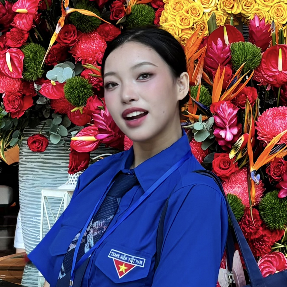 Ho Chi Minh CityLady Riders, Handsome Guides – Playful Tours