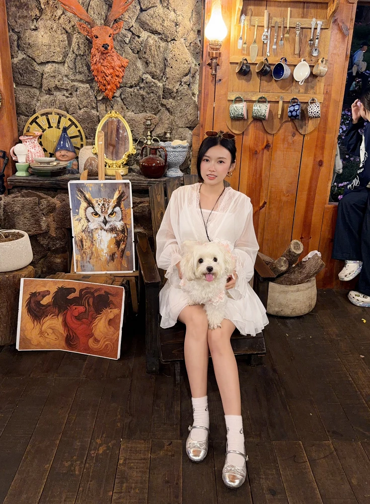Junie | Recommended Private Guide in Ho Chi Minh City