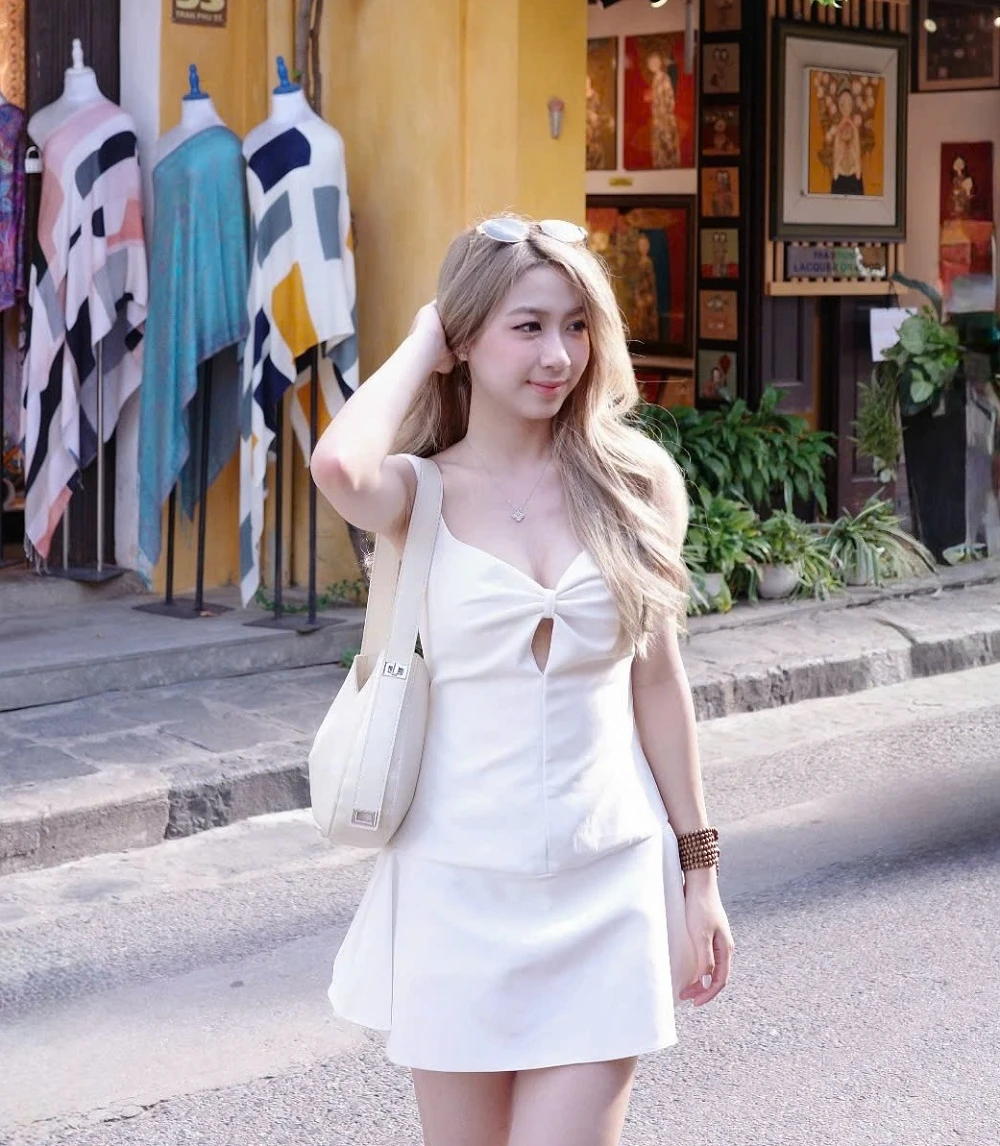 Linh Vu | Private Guide in Hanoi | Vietnam Local Guide