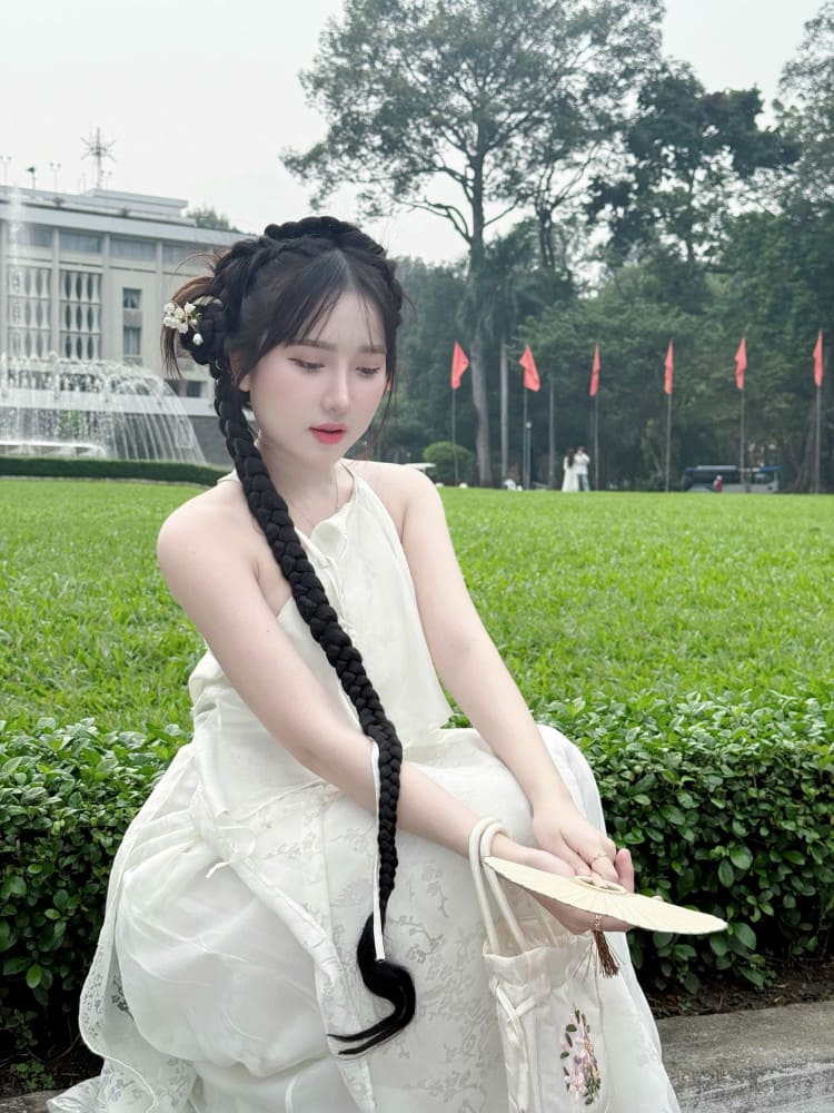 Ho Chi Minh CityLady Riders, Handsome Guides – Playful Tours