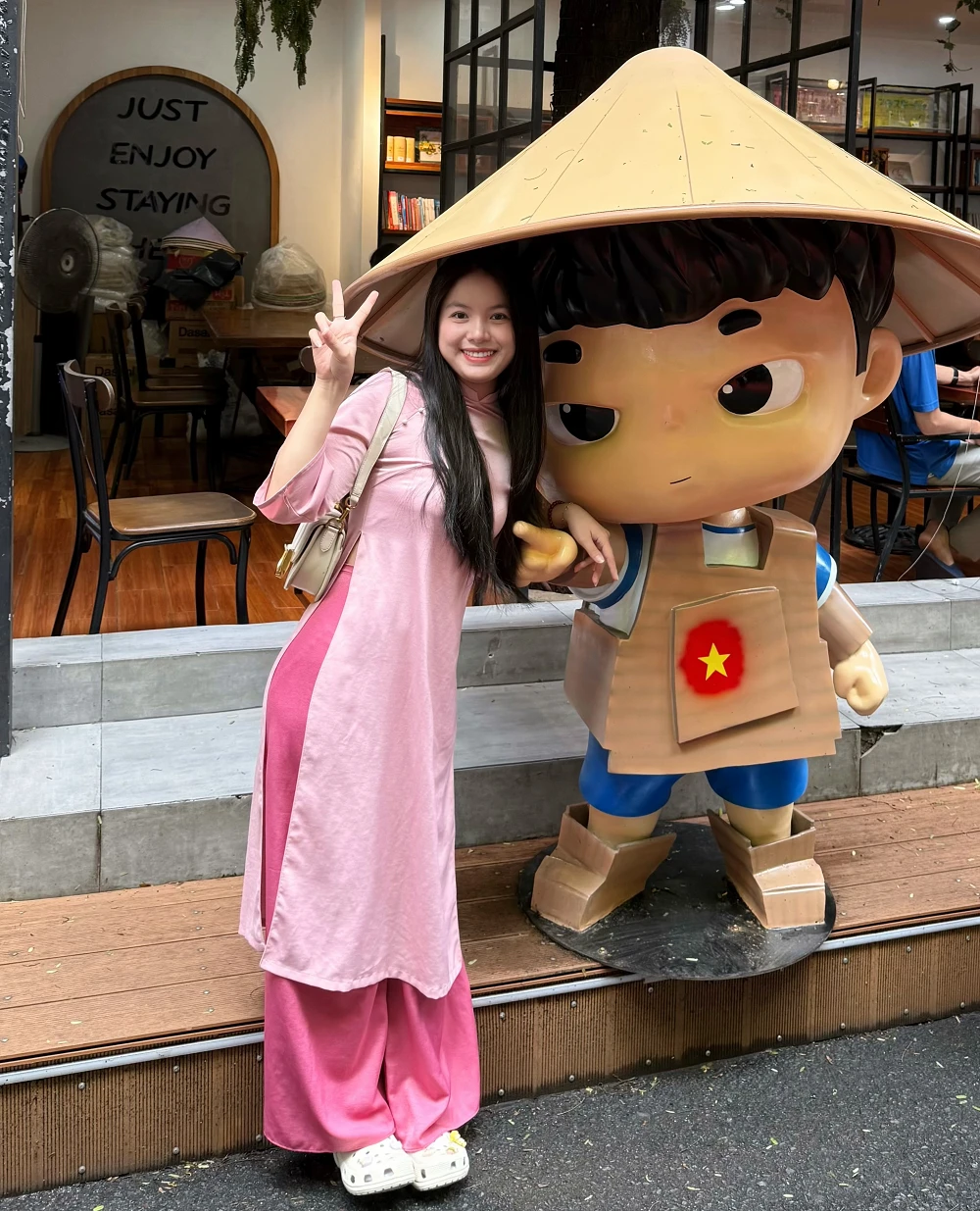 Grace | Private Guide in Ho Chi Minh City | Vietnam Local Guide