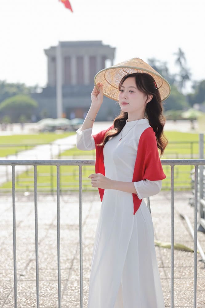 HanoiLady Riders, Handsome Guides – Playful Tours