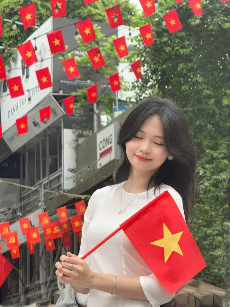 HanoiLady Riders, Handsome Guides – Playful Tours