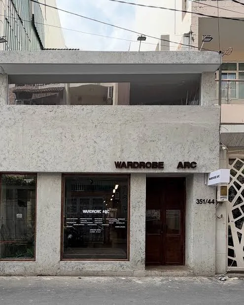 WARDROBE ARC