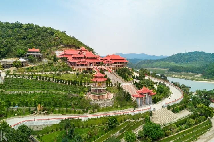 Truc Lam Chan Nguyen Zen Monastery / Monkey Pagoda (Chua Khi)