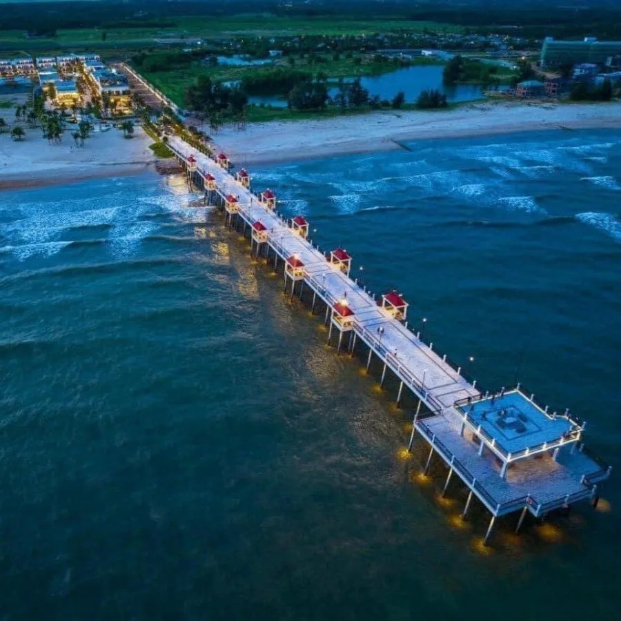 Hamptons Pier (Ho Tram Ocean Pier)